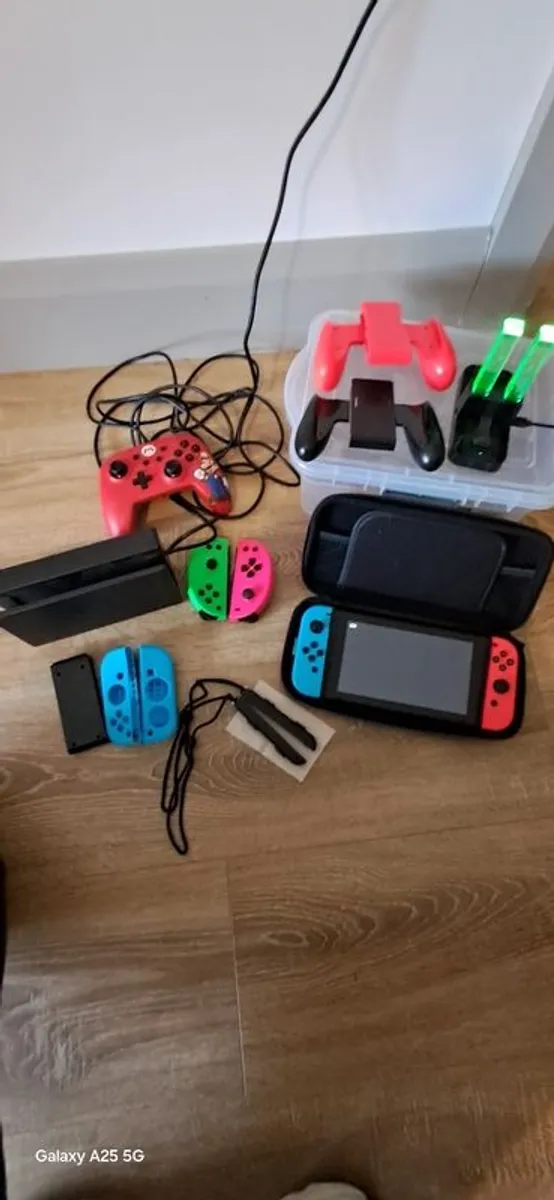 Nintendo Switch bundle - Image 3