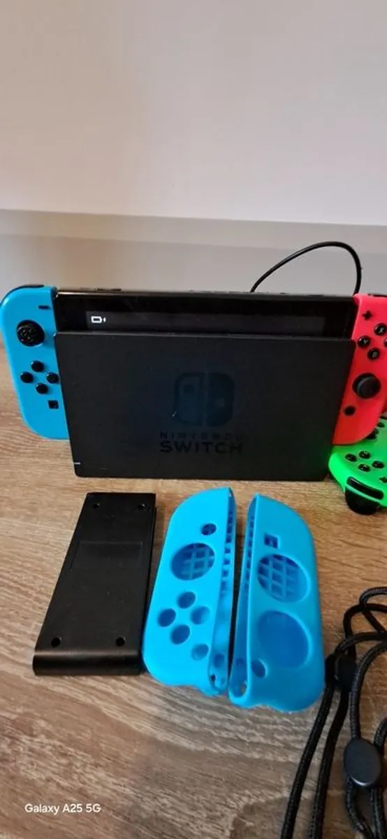 Nintendo Switch bundle - Image 4
