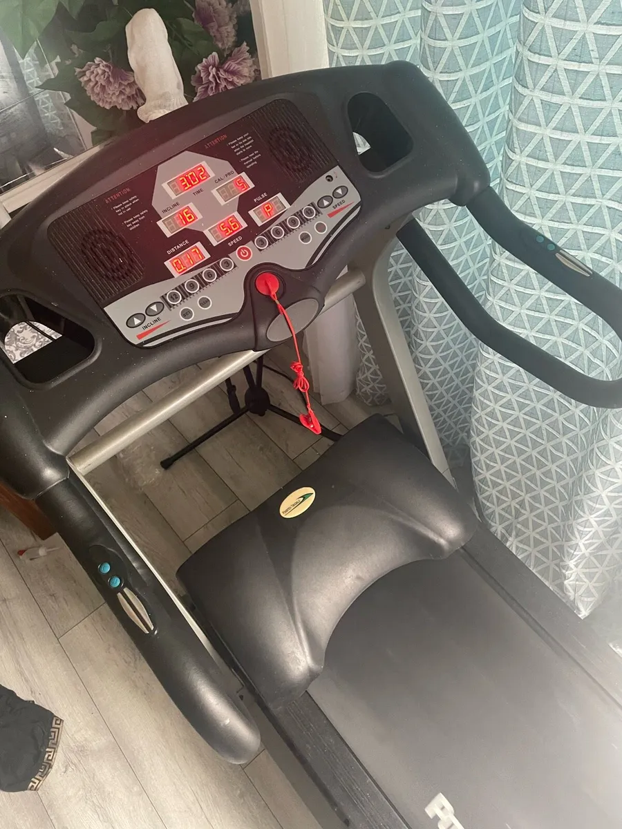 Treadmill - Image 4