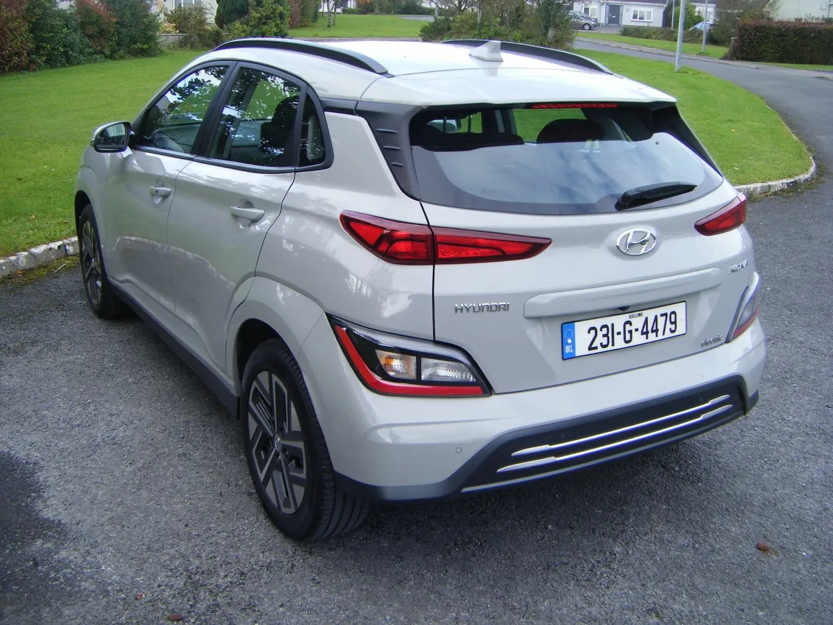 Hyundai KONA 2023 - Image 3