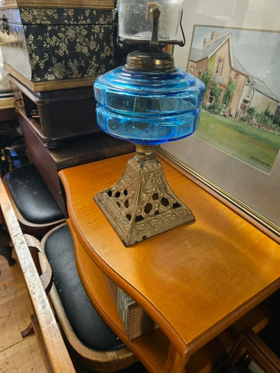 Vintage Oil Lamp - Image 2