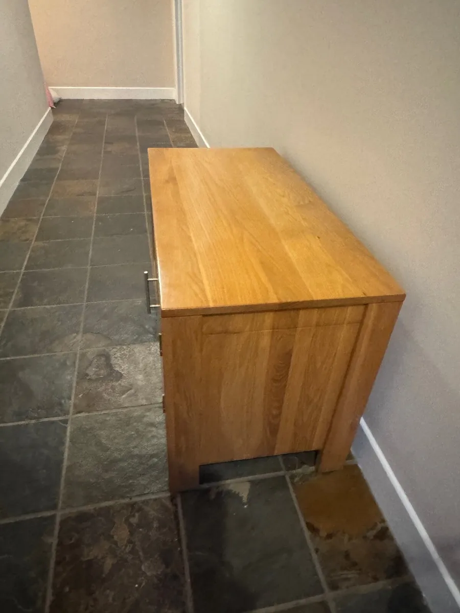 Solid Oak TV stand - Image 4