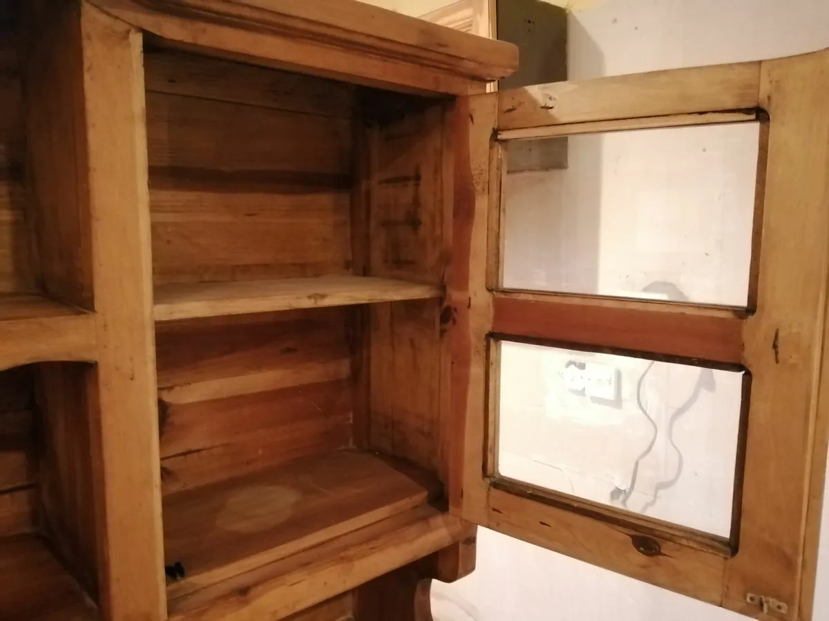 Dresser - Image 3