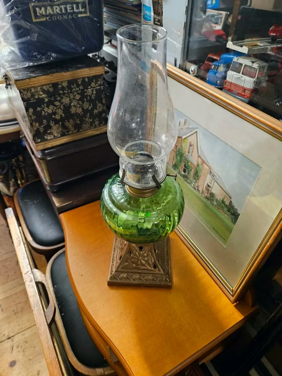 Vintage Antique Oil Lamp - Image 4