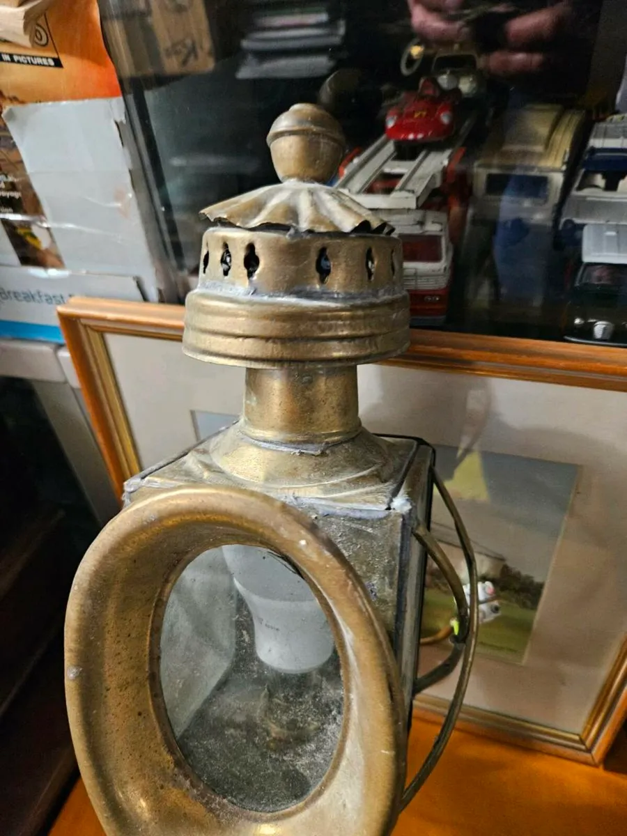 Vintage Brass Carraige Outdoor Light - Image 4