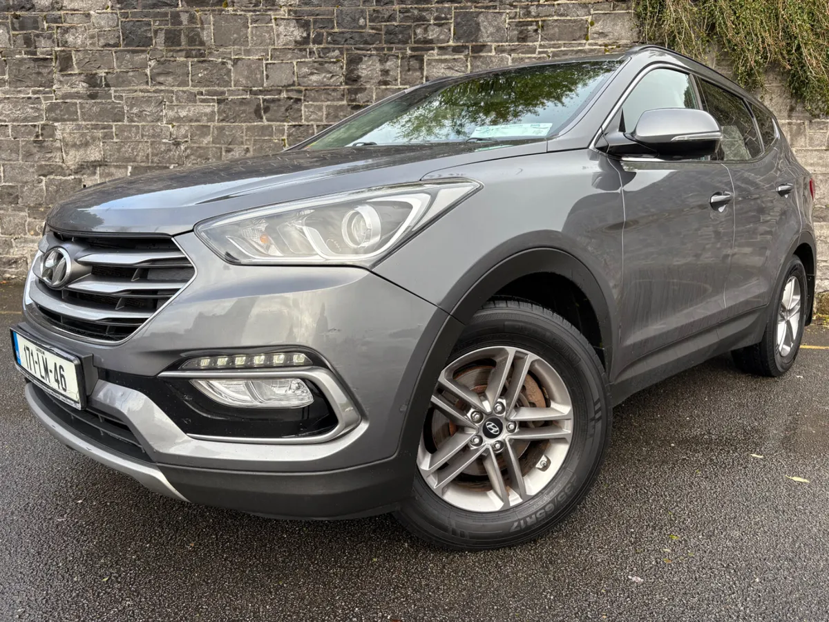 17 Hyundai Santa Fe! 7 Seats! Warranty +Trade in👍 - Image 3