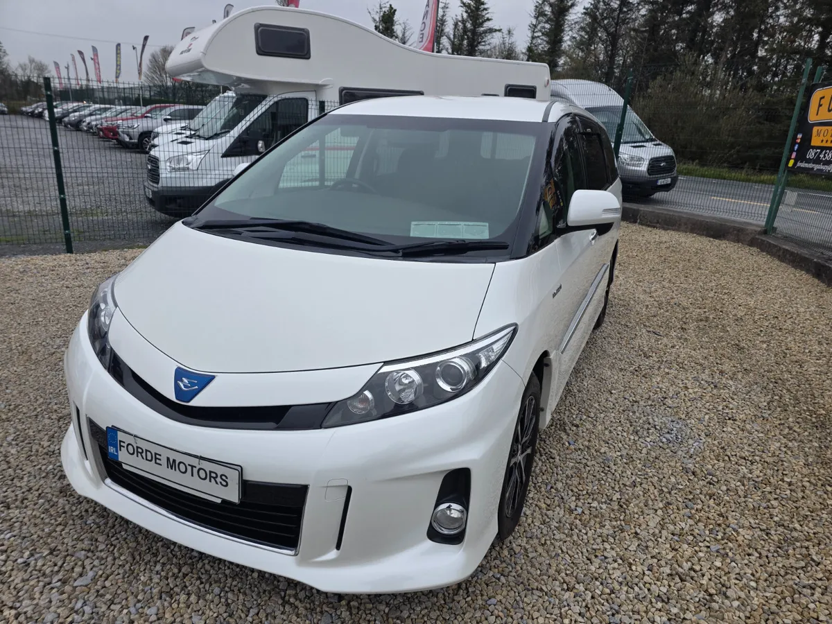Toyota Estima 2014 - Image 2