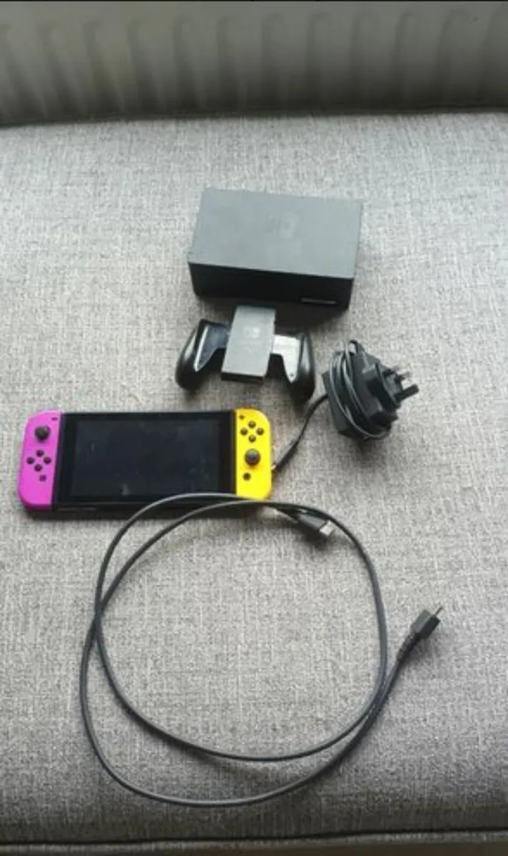 Nintendo Switch (ONO) - Image 1