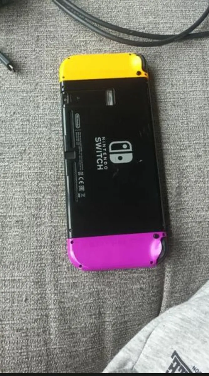 Nintendo Switch (ONO) - Image 2