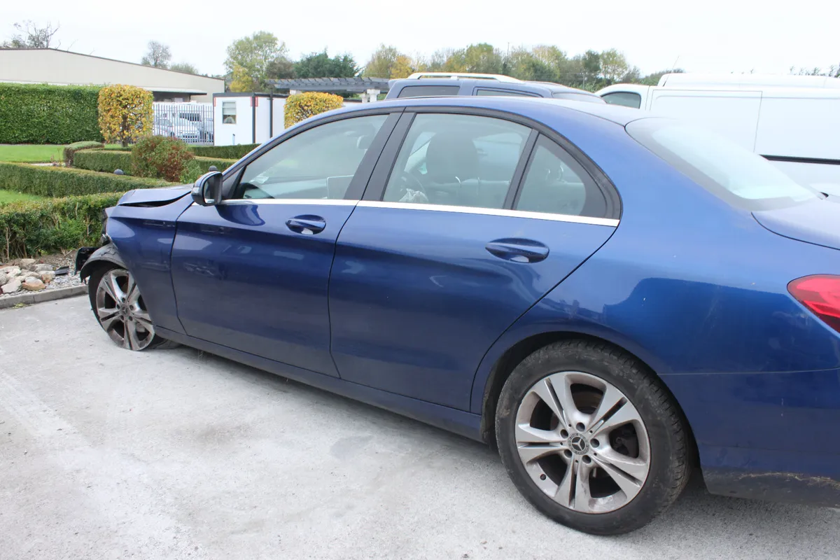 Mercedes-Benz C220D SE, 2018 (Damaged) - Image 4