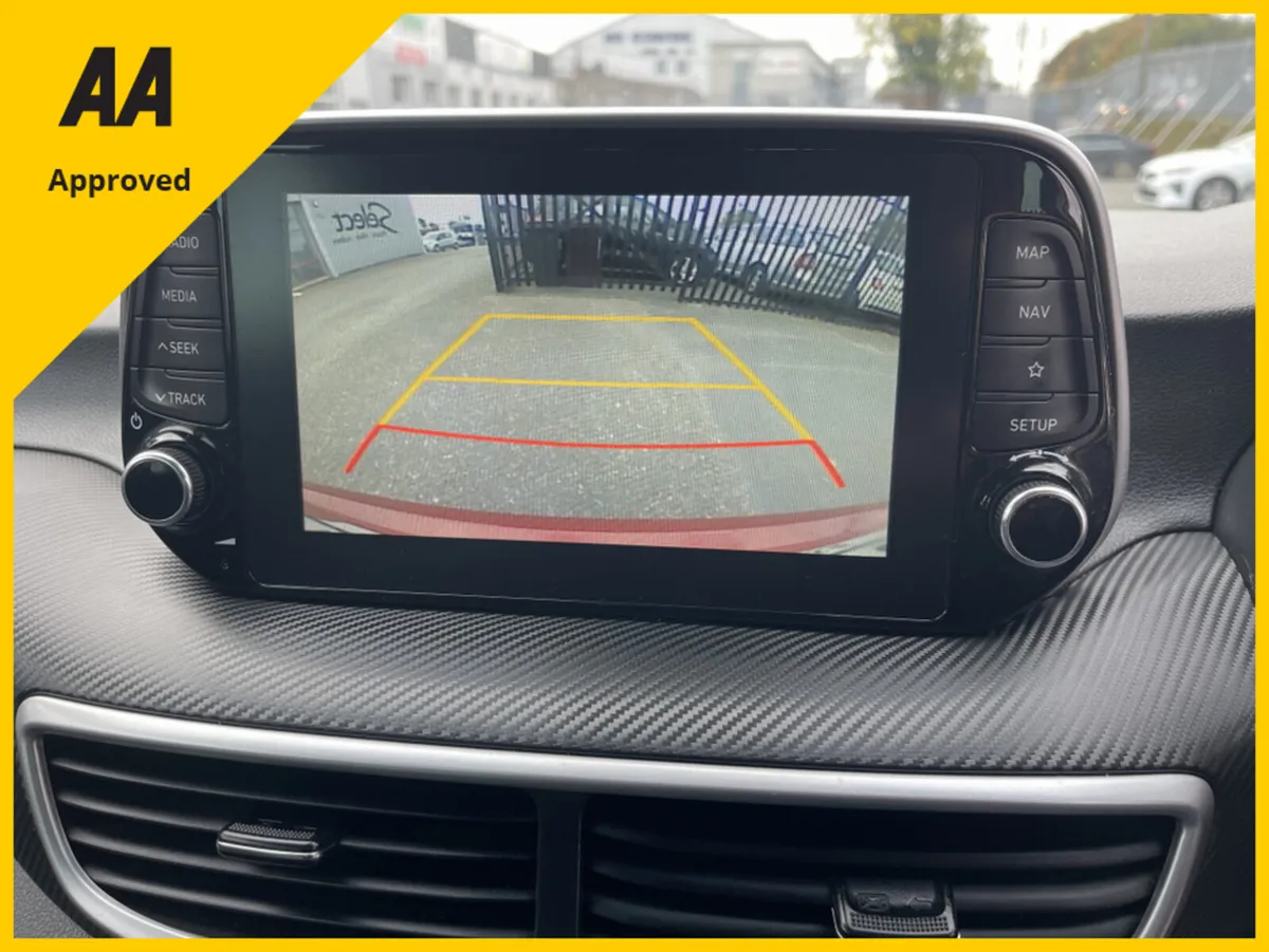 Hyundai Tucson 1.6 CRDI 115PS SE NAV FREE DELIVERY - Image 3