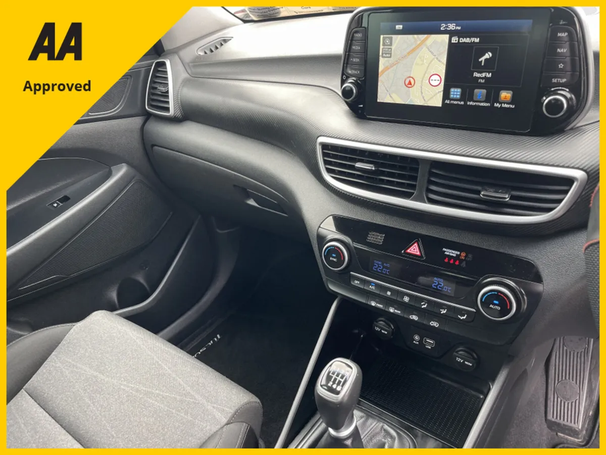 Hyundai Tucson 1.6 CRDI 115PS SE NAV FREE DELIVERY - Image 4