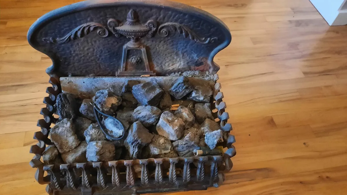 Cast iron gas fire insert - Excellent condition - Image 3