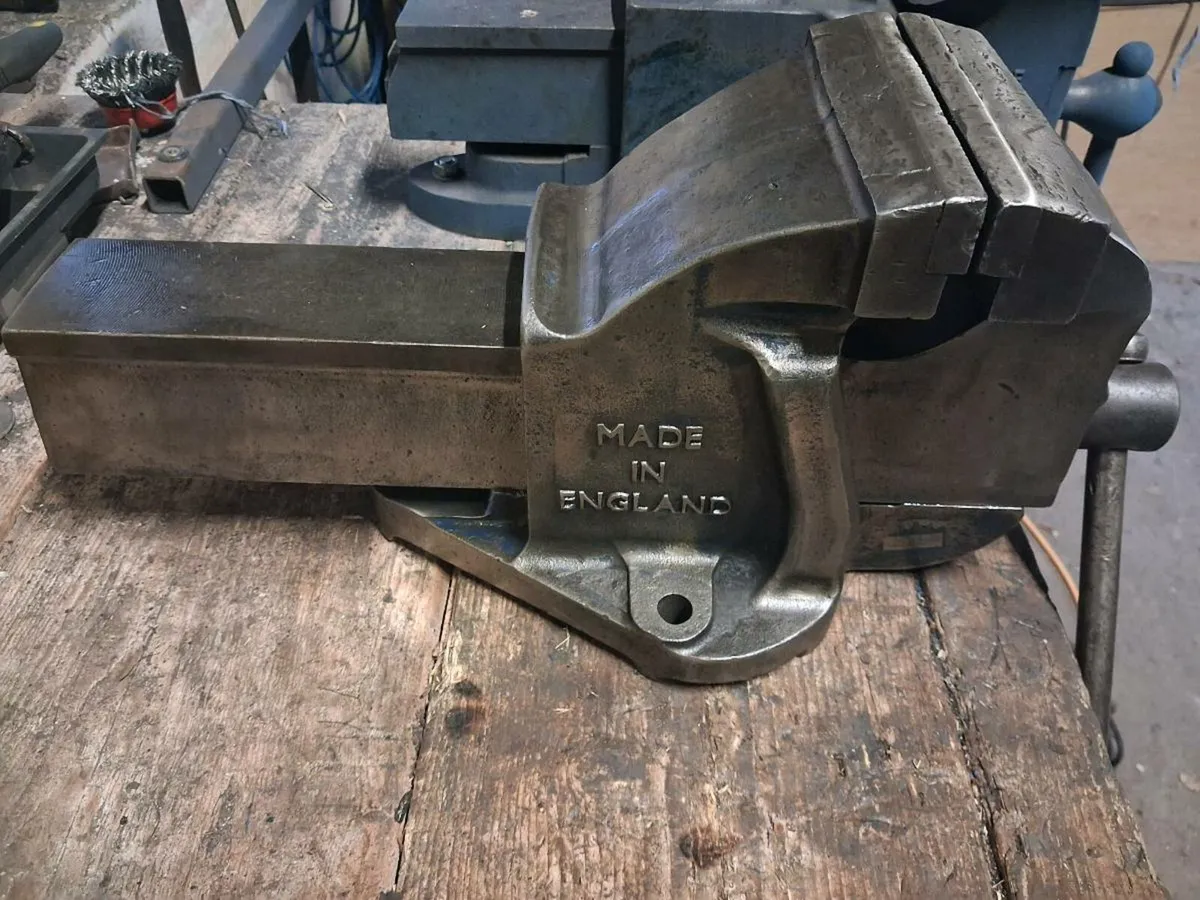 Record No 6 Vice - Image 3