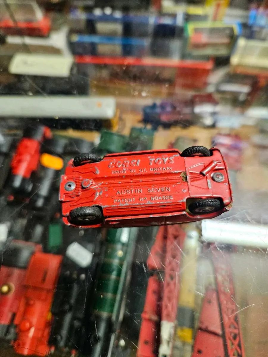 Corgi 1970's Mini - Image 3