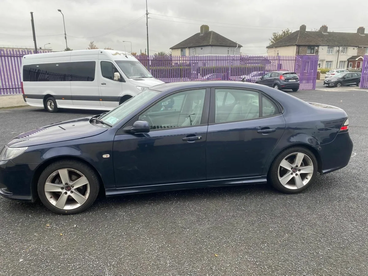 Saab 9-3 2011 - Image 2