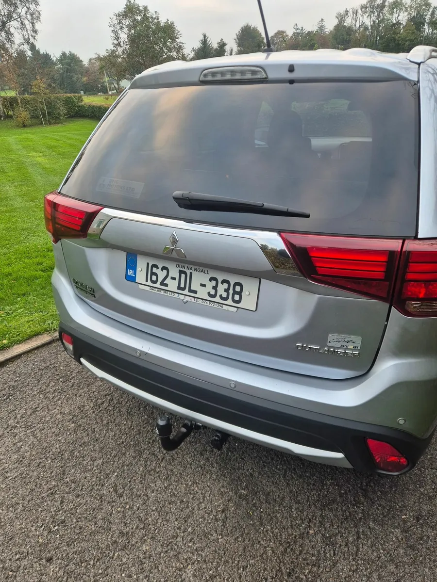 Mitsubishi Outlander 2016 - Image 2