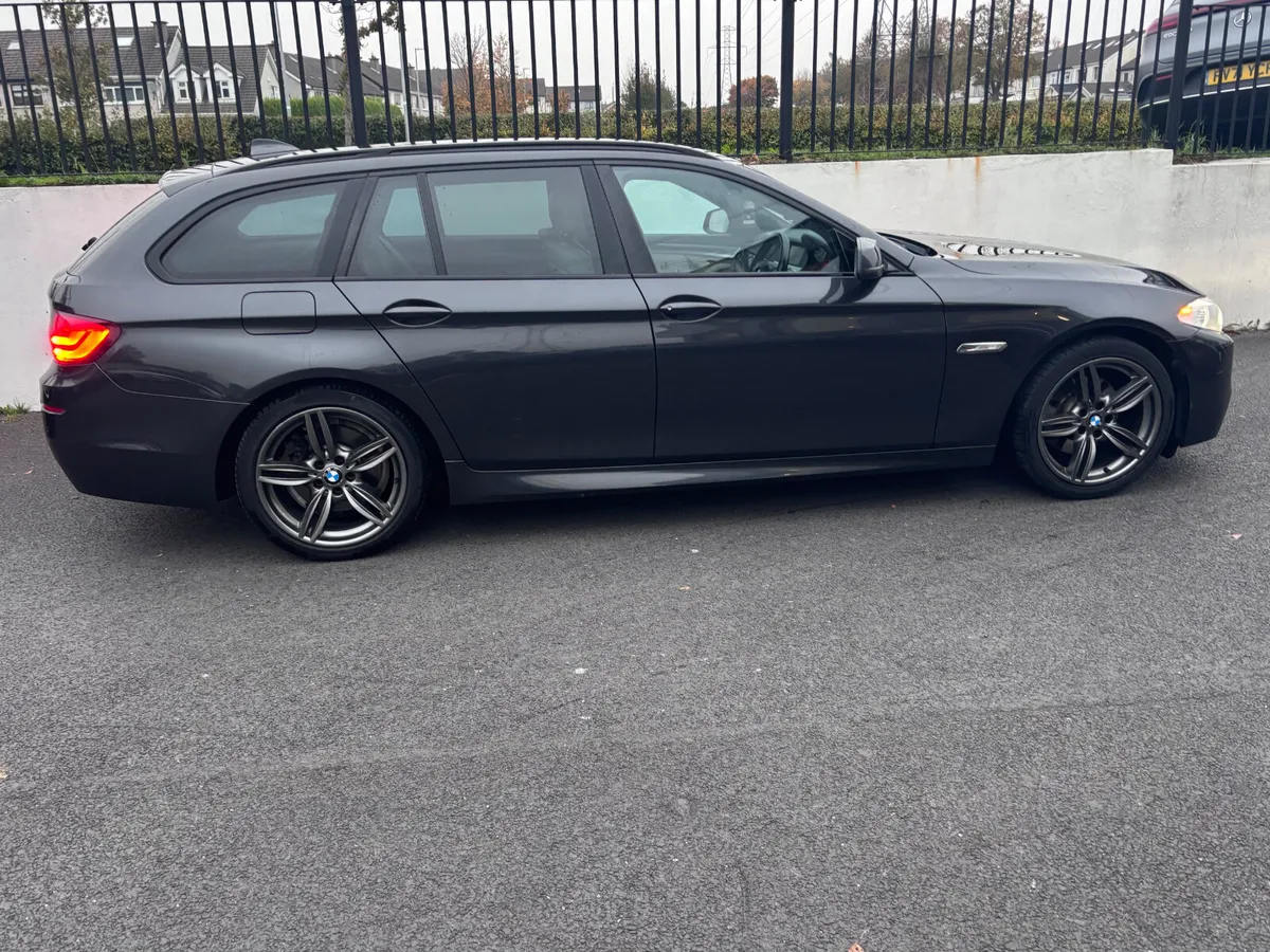 BMW 5 SERIES 520D M SPORT TOURING ESTATE HIGH SPEC - Image 3