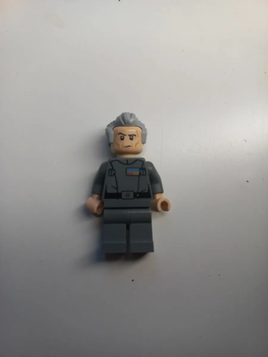 Grand moff tarkin lego minifigure