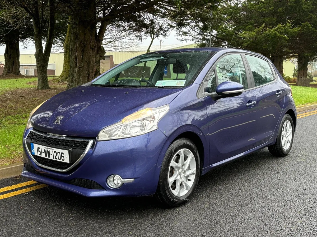 Peugeot 208  1.2petrol ,151reg - Image 2