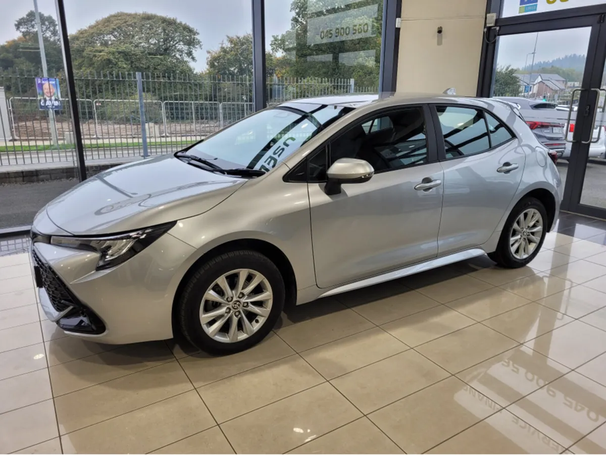 Toyota Corolla HYBRID LUNA H/8 H/B 4DR AUTO - Image 1