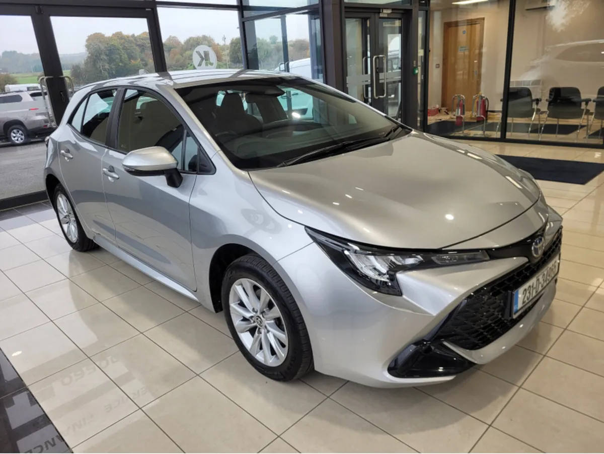 Toyota Corolla HYBRID LUNA H/8 H/B 4DR AUTO - Image 2