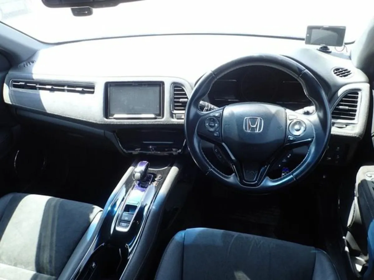 Honda Vezel RS SENSING - Image 2