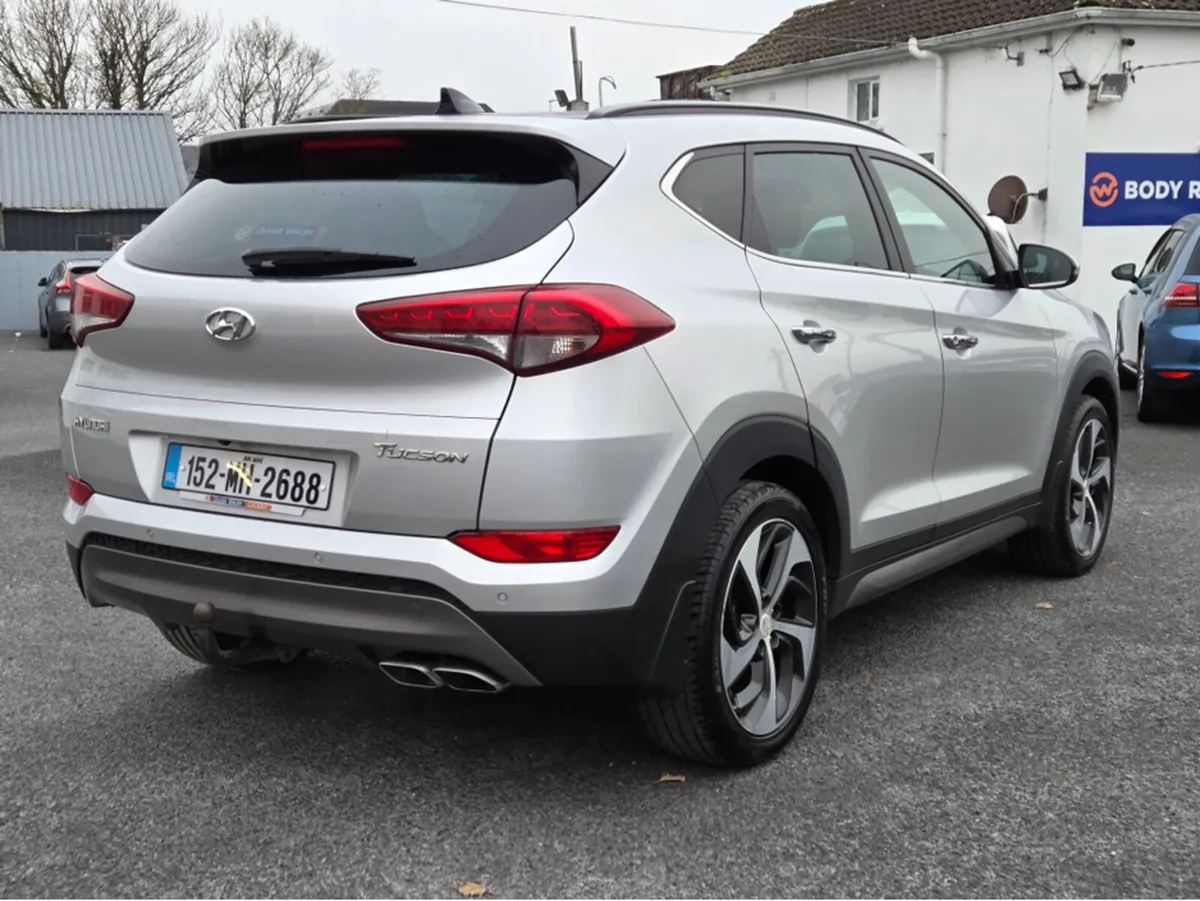 Hyundai Tucson 2.0 CRDI PREMIUM SE BLD 2WD 5DR - Image 3