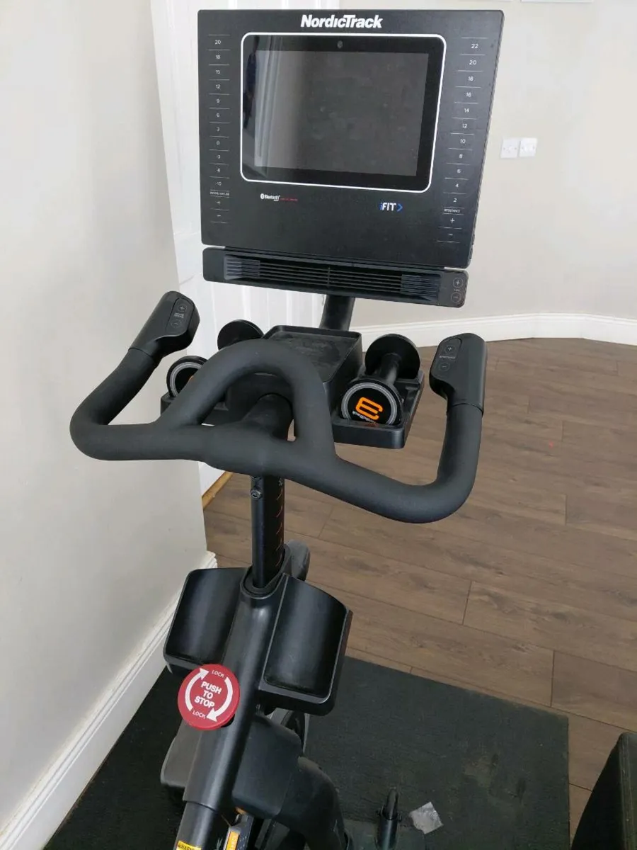 Nordictrack s10si exercise bike - Image 3
