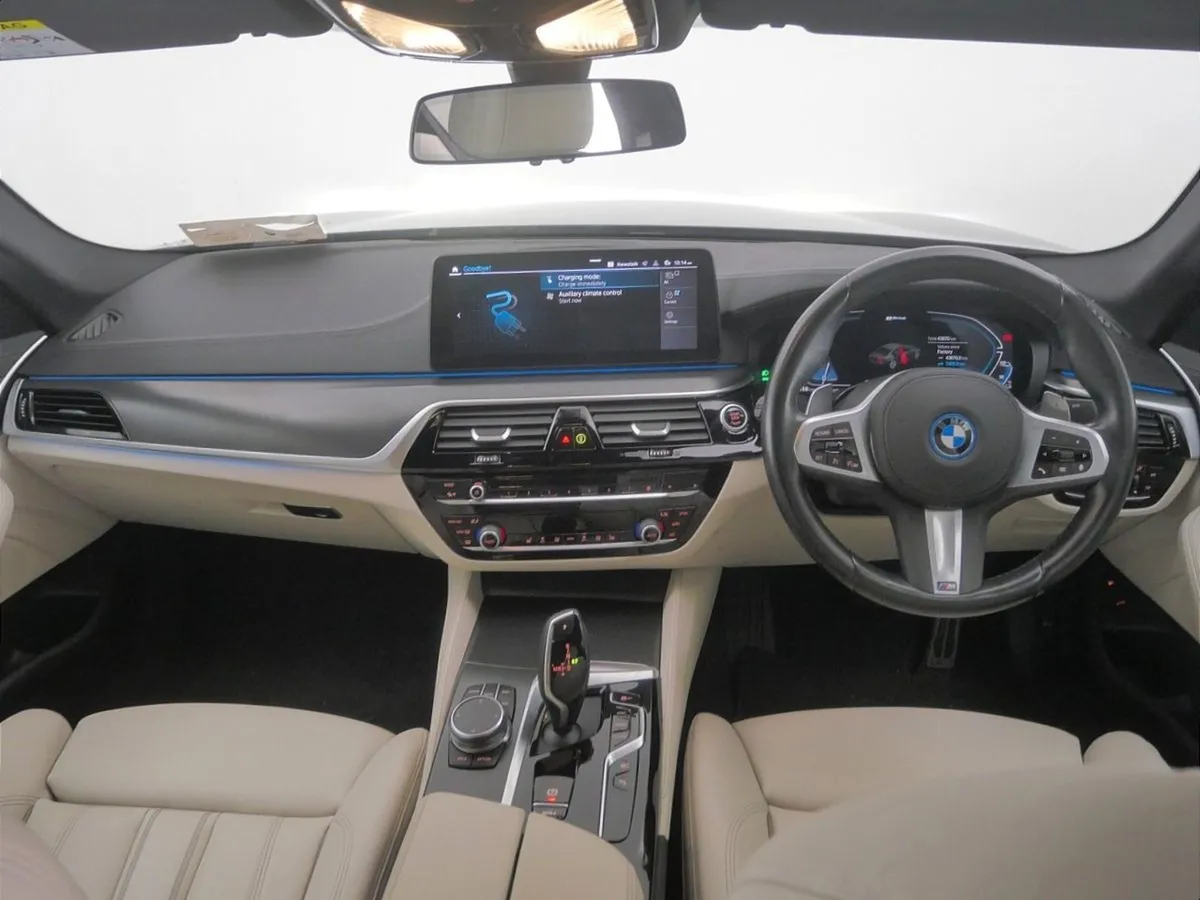 BMW 5 Series 530e M Sport Saloon - Image 4
