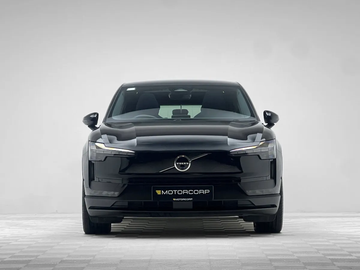 Volvo EX30 ULTRA PERFORMANCE AWD 69KWH 422HP *PAN - Image 2