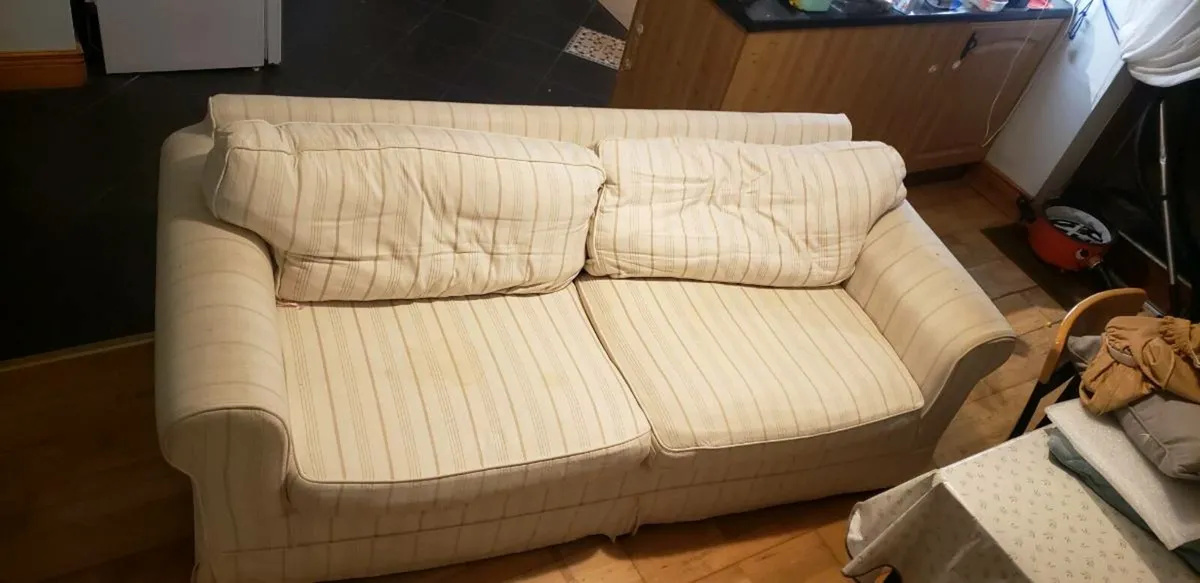 Sofa (Free) - Image 2