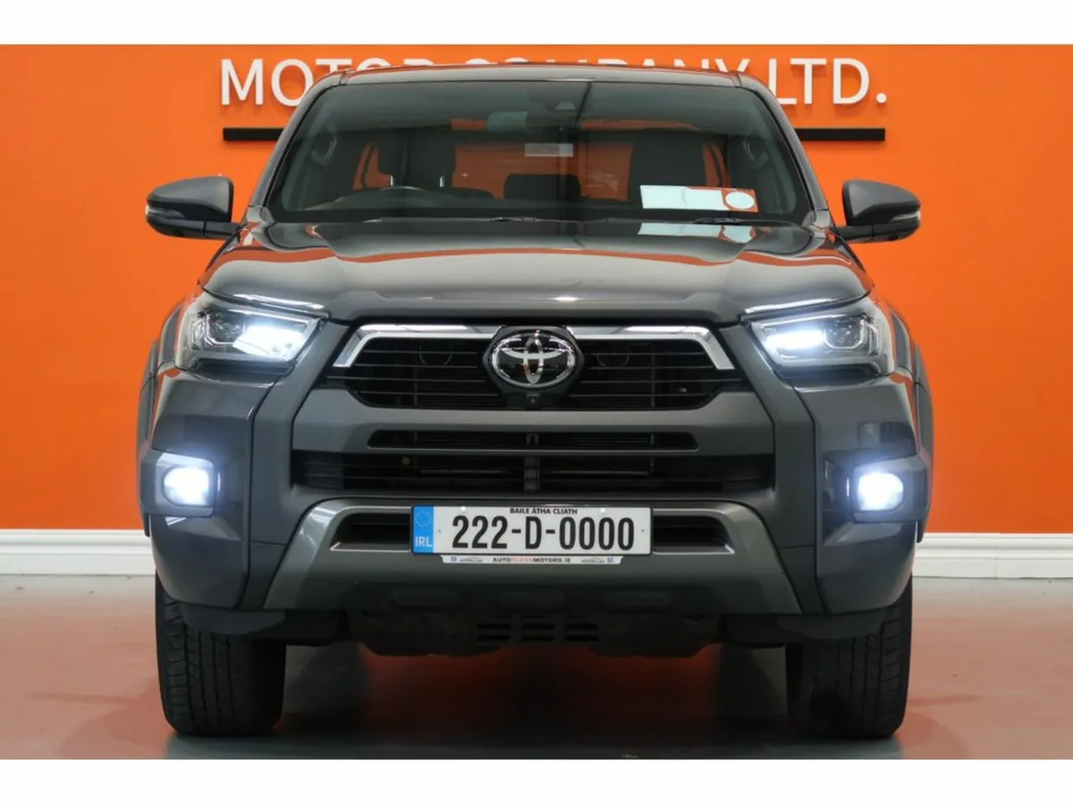 Toyota Hilux INVINCIBLE X 4WD D-4D DCB #42 - Image 3