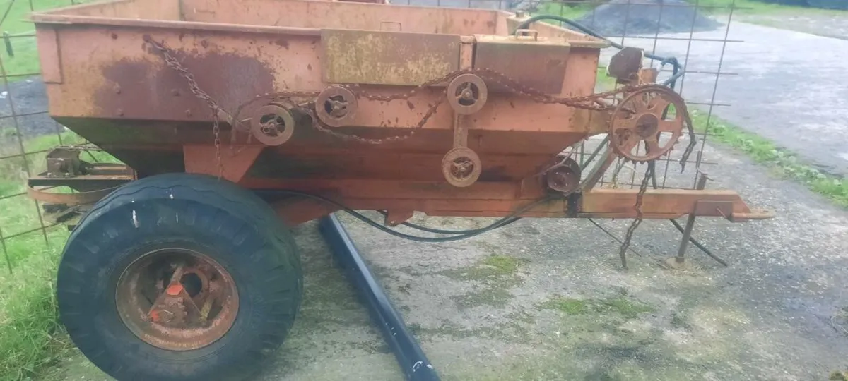 Taskers fertiliser/lime spreader - Image 3