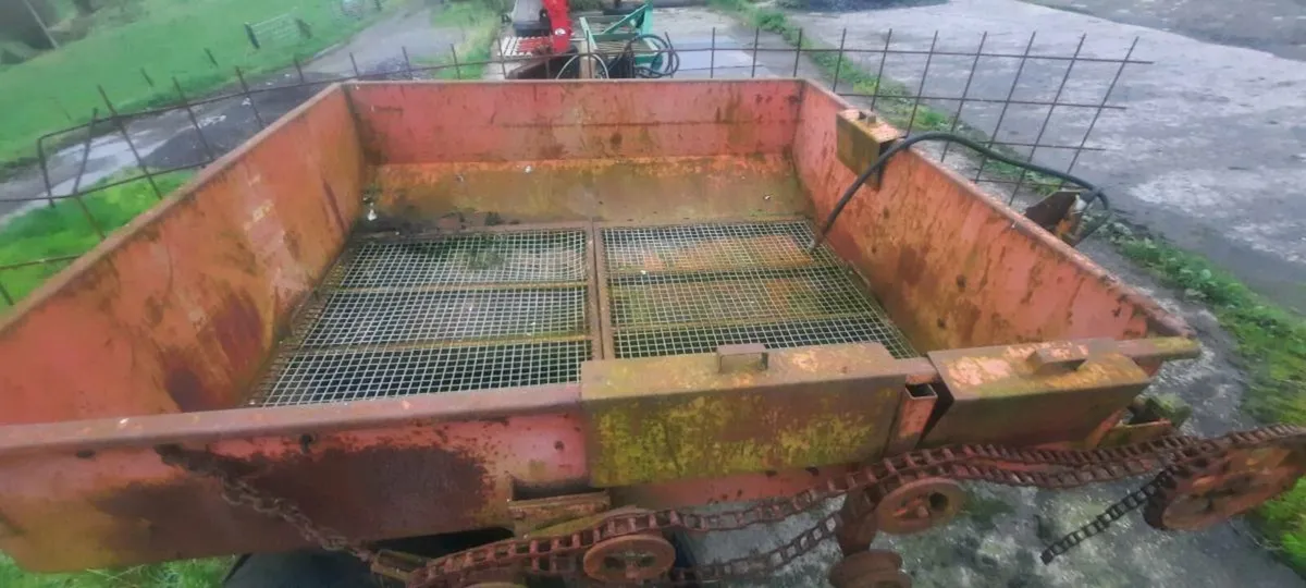 Taskers fertiliser/lime spreader - Image 4