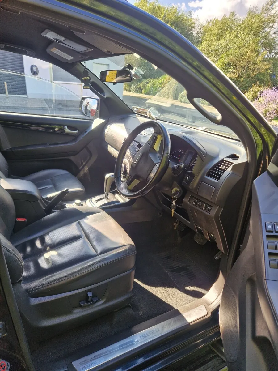 Isuzu Other 2015 - Image 1