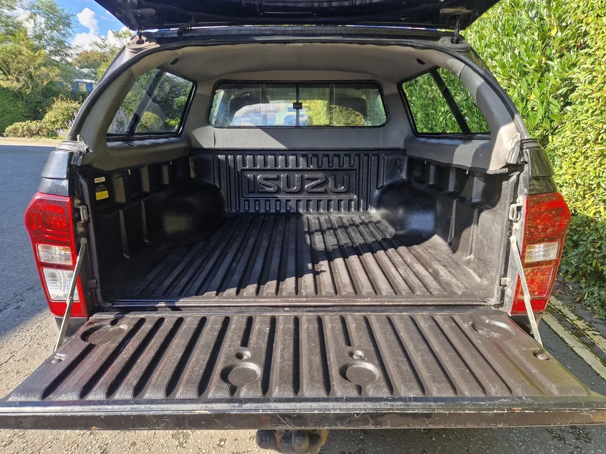 Isuzu Other 2015 - Image 2