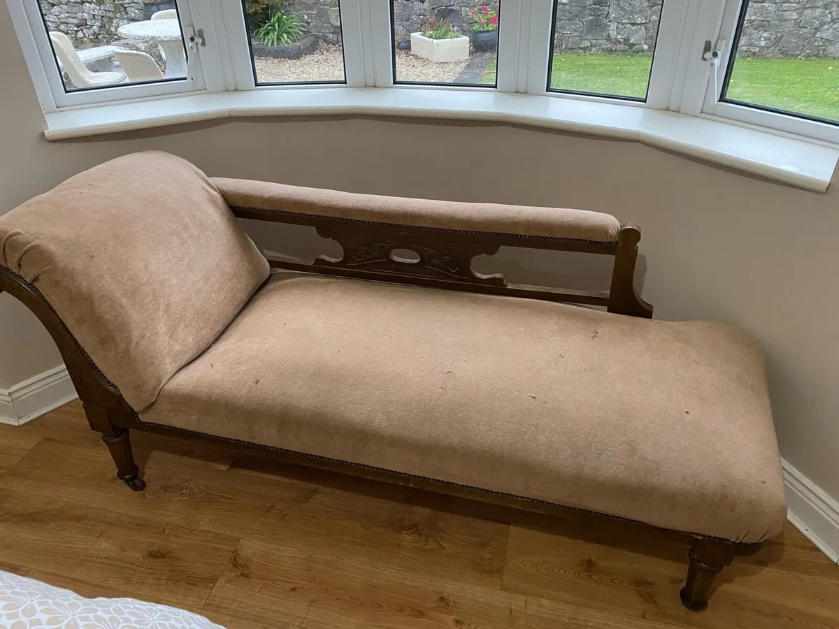 Chaise Lounge - Image 2