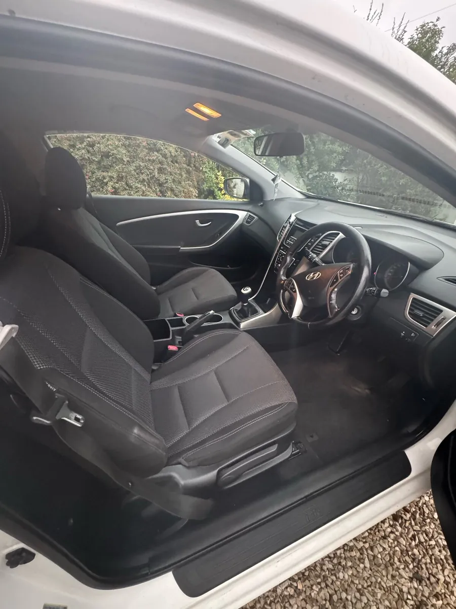 Hyundai i30 - Image 4