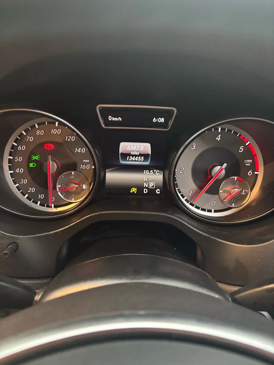 Mercedes Benz CLA 220 4Matic - Image 4