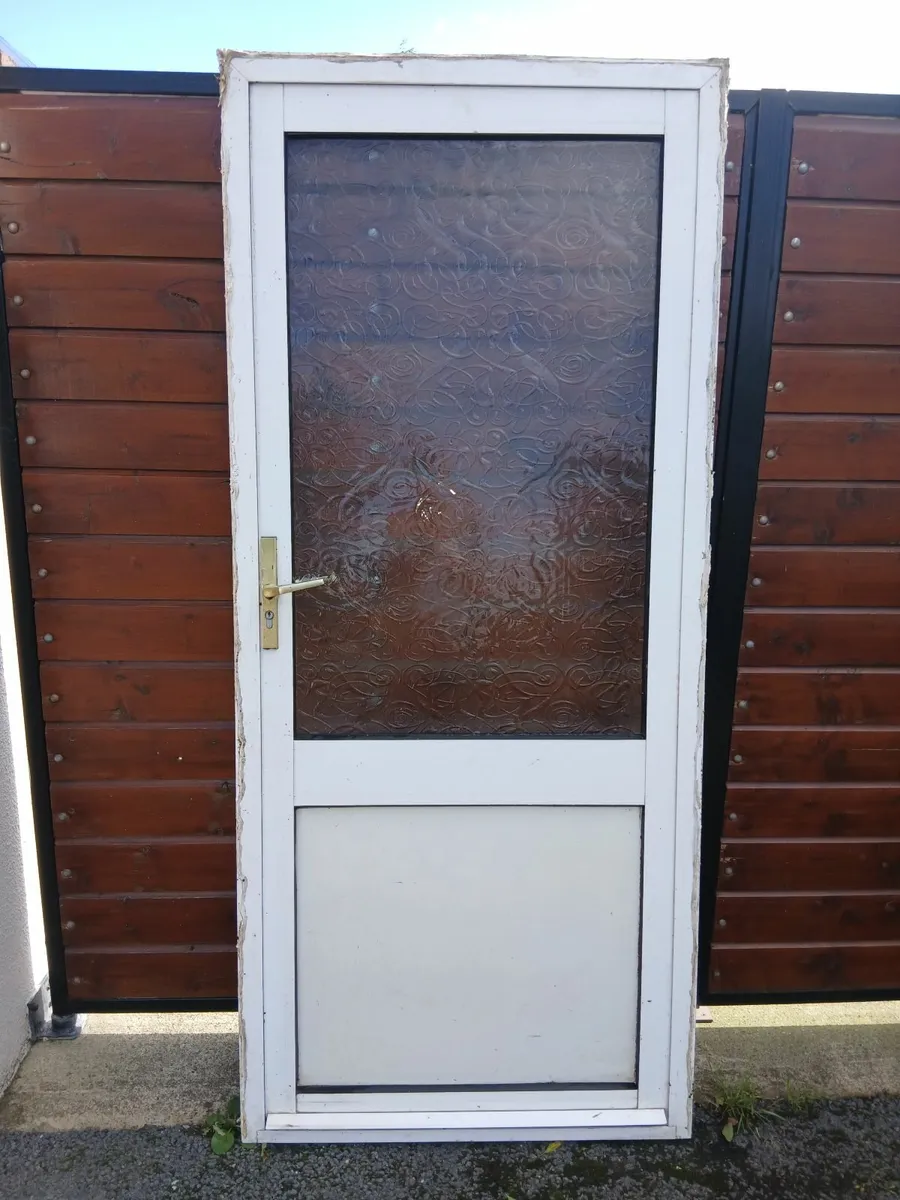Window and door - Image 3