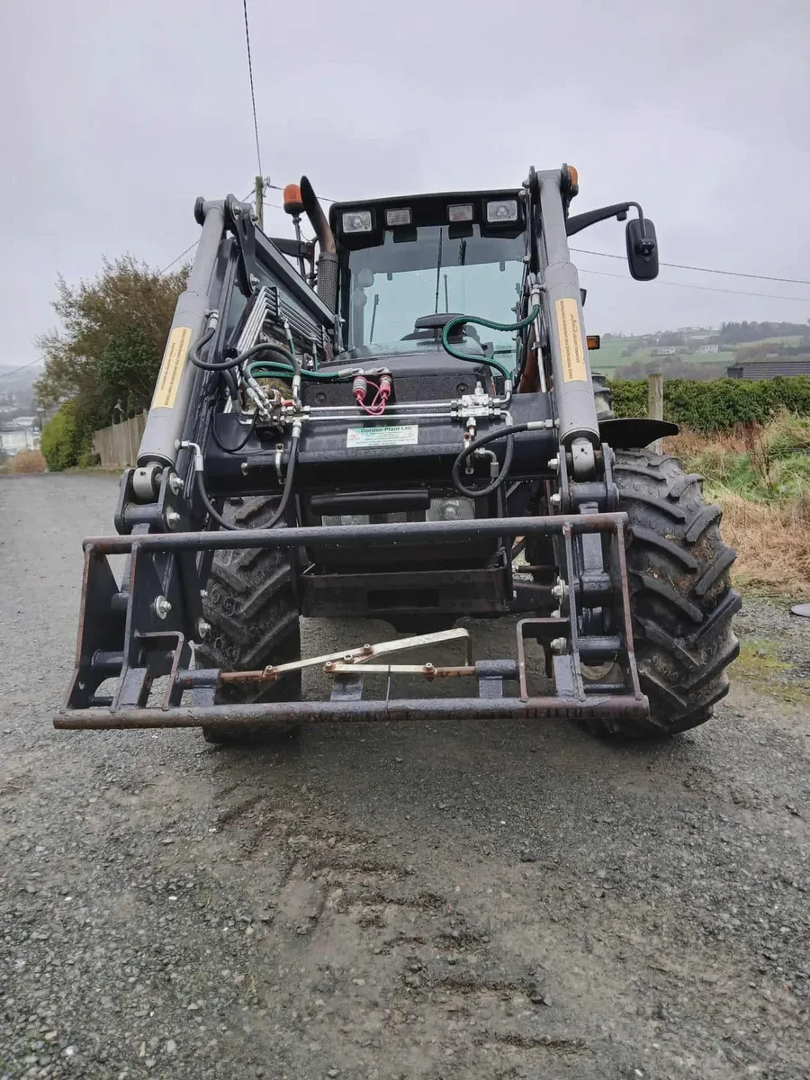Valtra 80/50 with front loader - Image 4