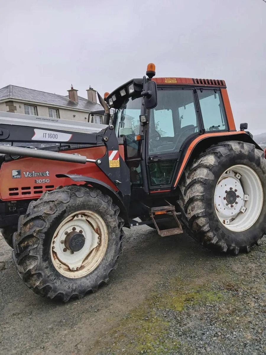 Valtra 80/50 with front loader - Image 1