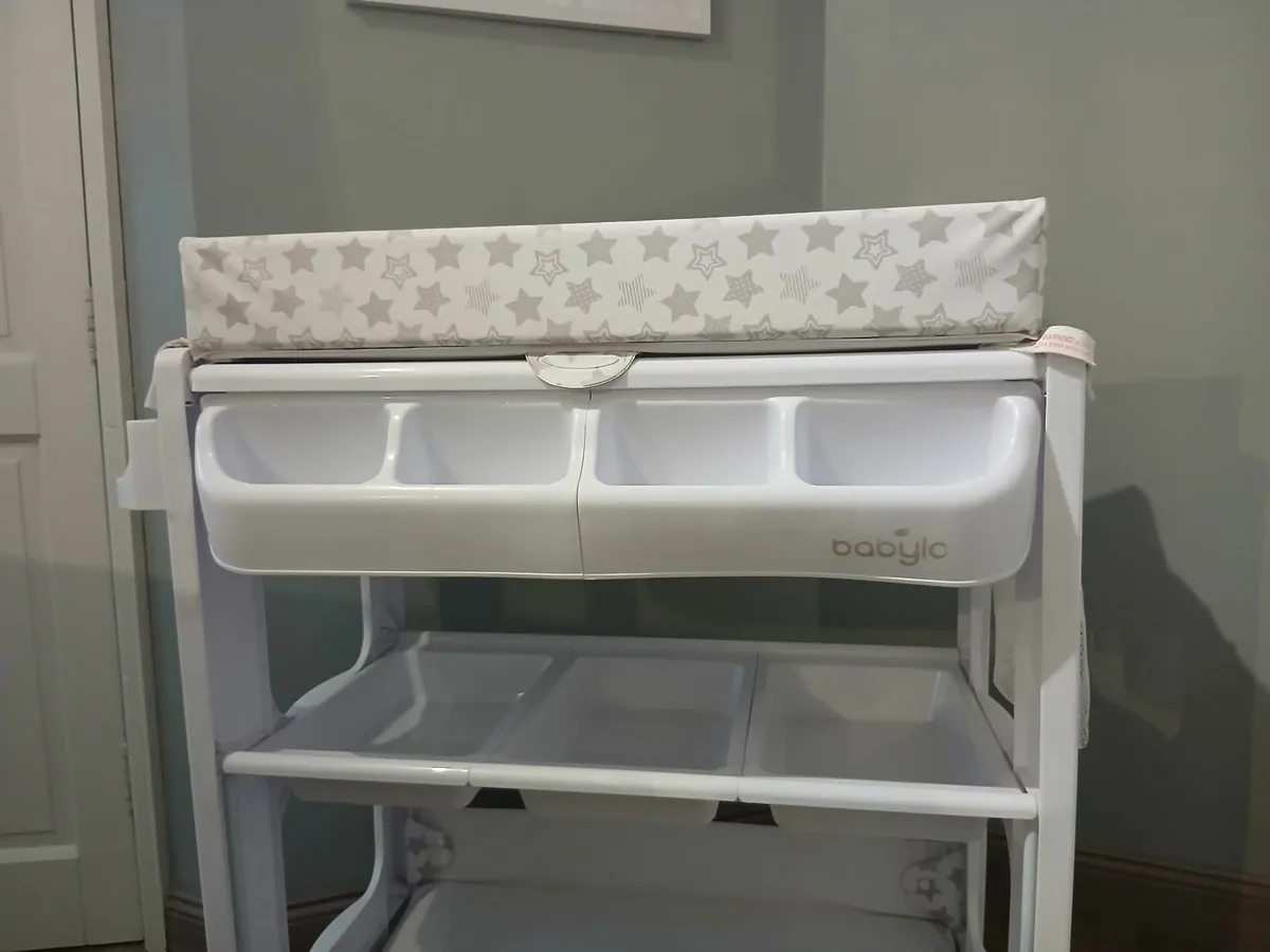 Baby Changing Unit - Image 2