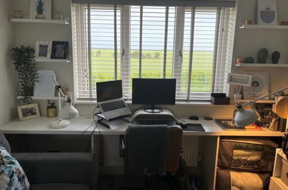 Desk - Image 1