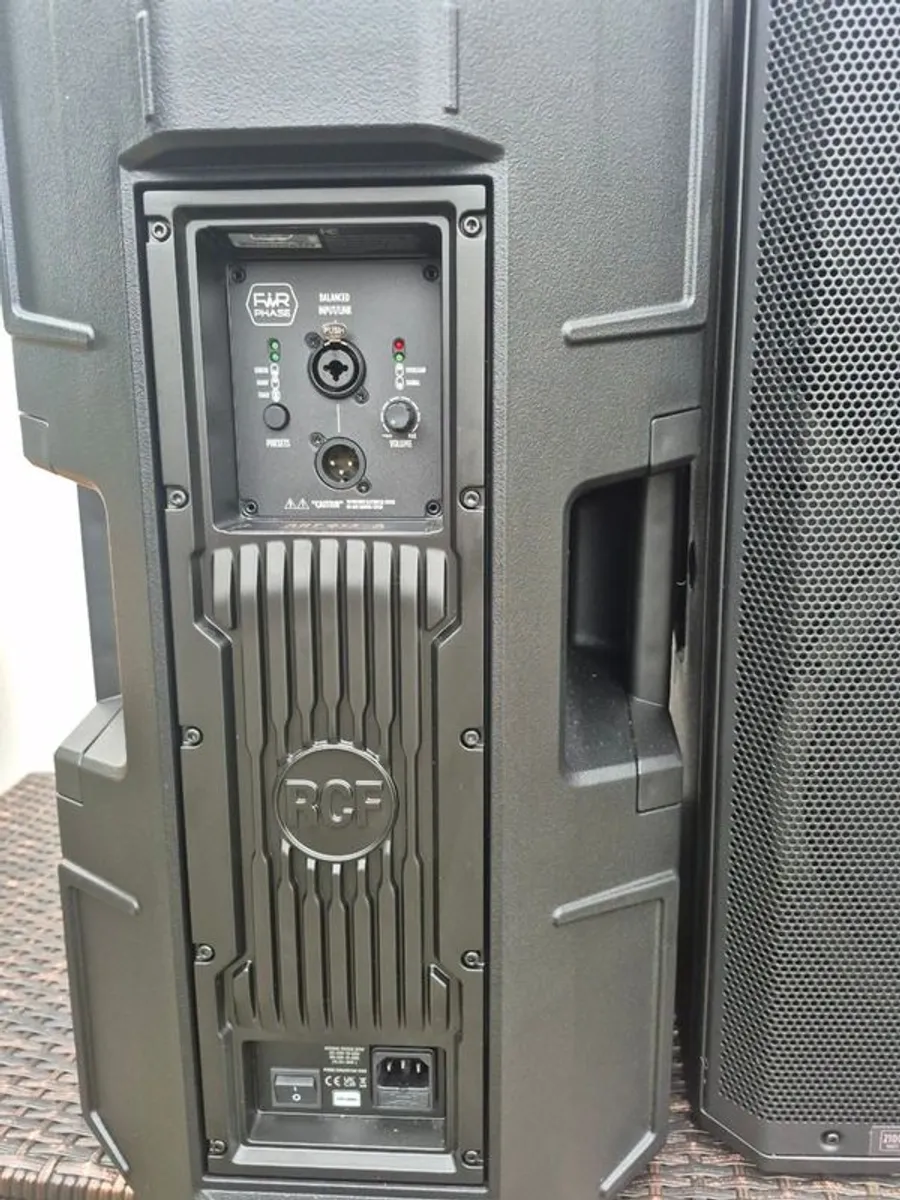 RCF Art 932 Active 12" Speakers - Image 2