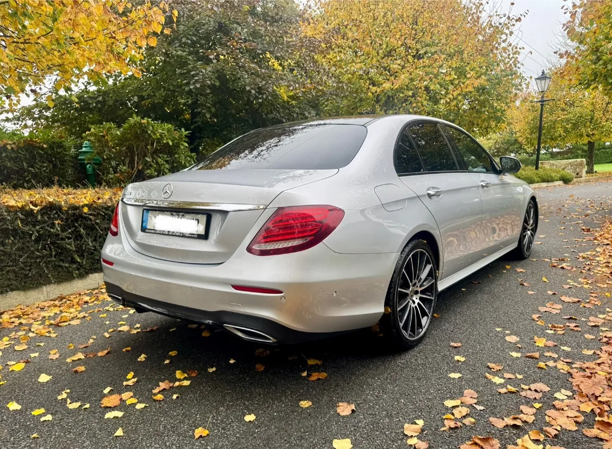 Mercedes-Benz E-Class 2020 AMG PREMIUM EDITION - Image 4