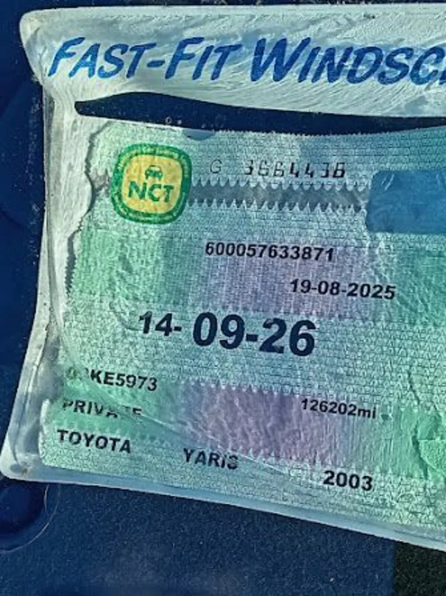 Toyota Yaris 2003 - Image 3