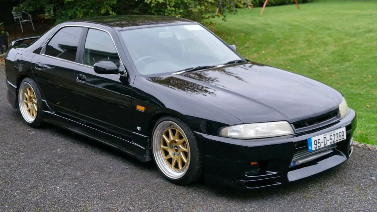 Nissan skyline - Image 1