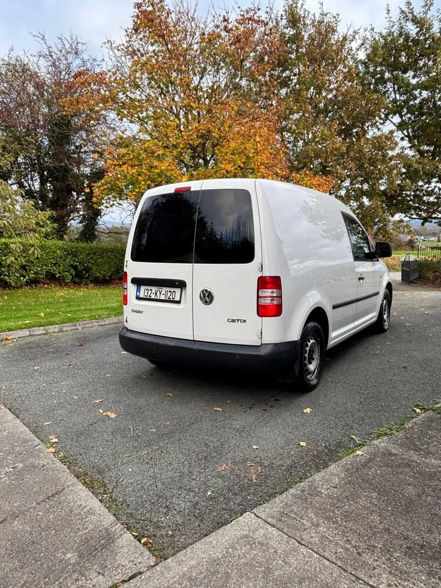 Volkswagen Caddy 2013 - Image 2